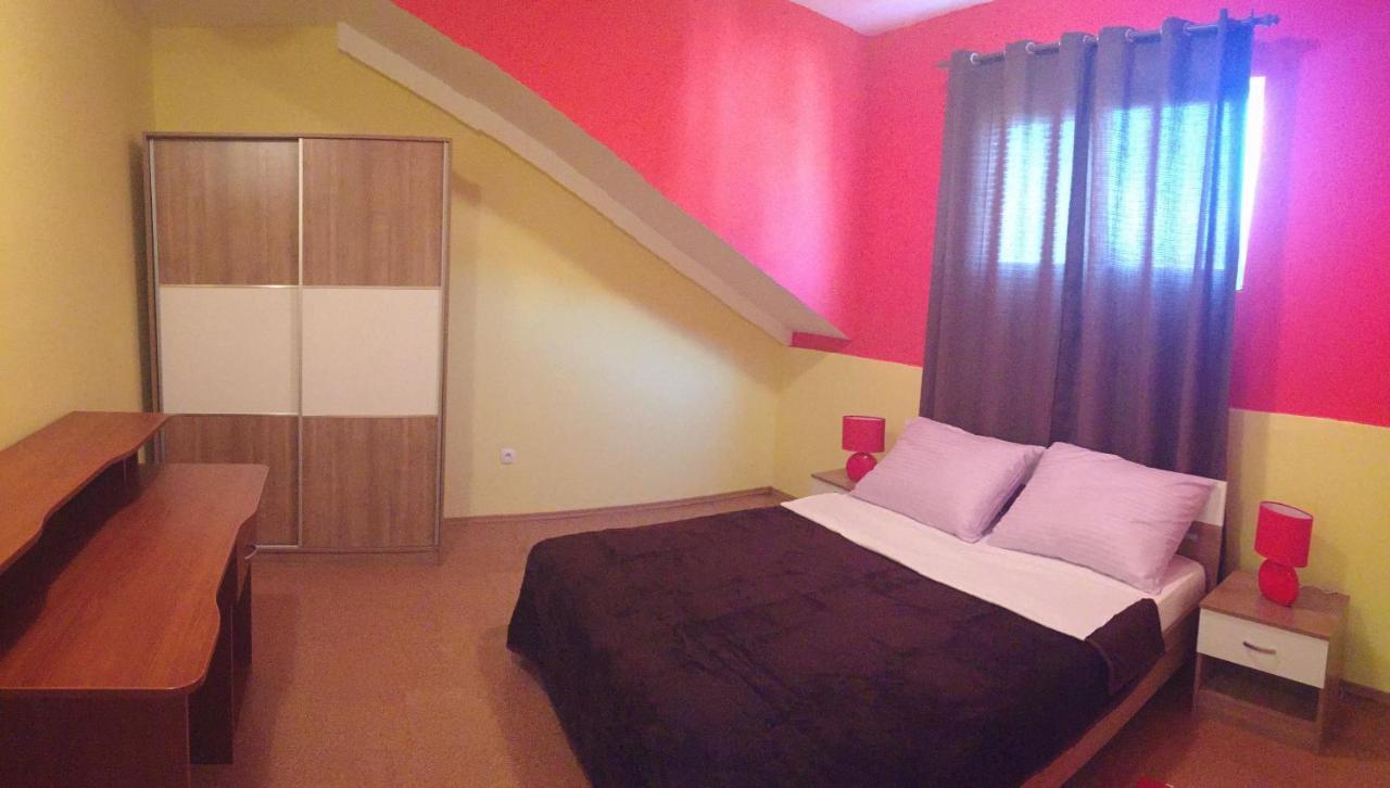 Apartment Lela Mali Losinj Bagian luar foto