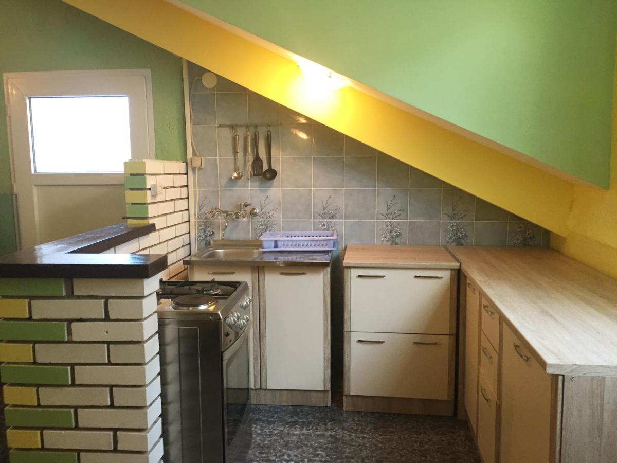 Apartment Lela Mali Losinj Bagian luar foto